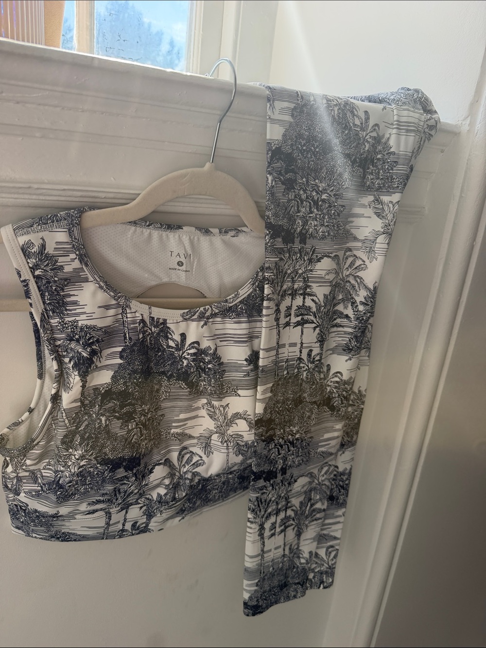 Women's White and Navy Printed Crop Tank Top